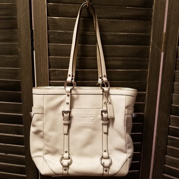 Coach purse - Picture 1 of 6